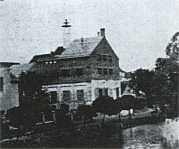 Obr. 1. Pivovar Mirovice od ���ky Skalice (Vl�avy) v&nbsp;dob� jeho p�estavby (v letech 1942-1943)